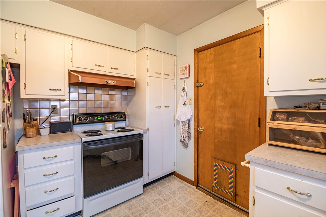 3076 East Fulton Avenue Decatur, IL 62521 - Photo 8 of 22