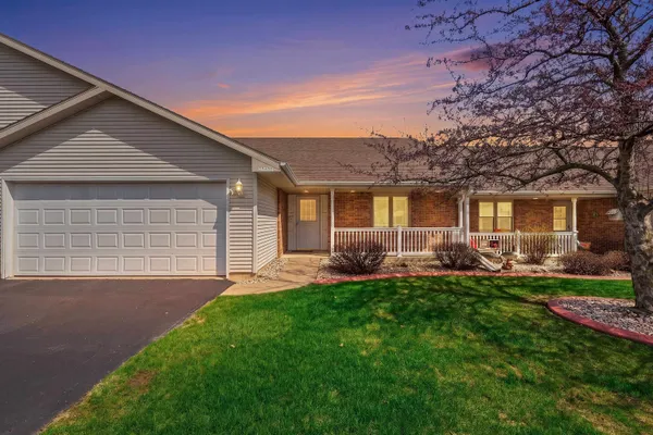 $270,000 | 2540 Havenwood Drive, Unit D, Oshkosh, WI 54904
