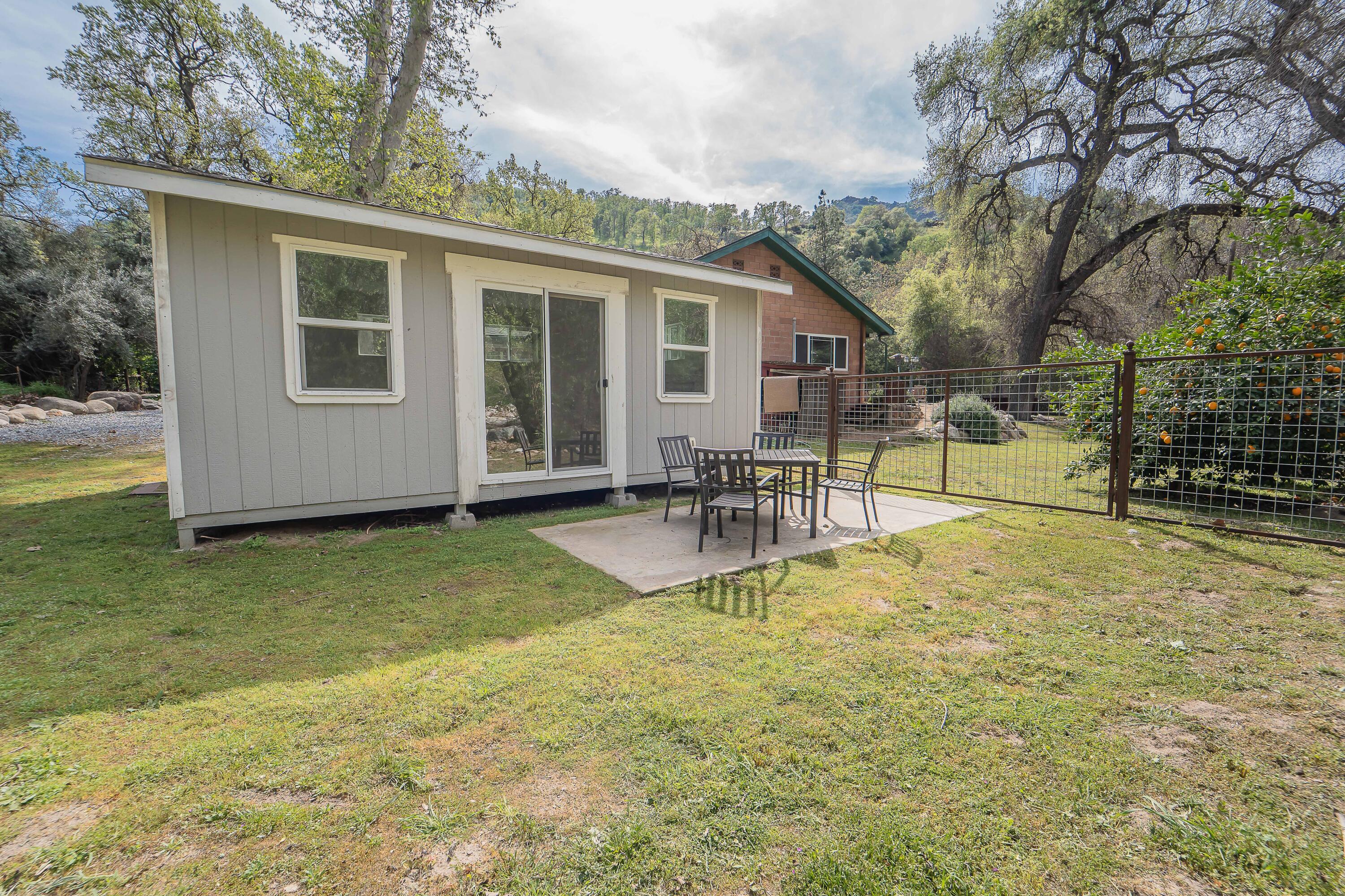 43043 South Fork Drive Three Rivers, CA 93271 - Photo 28 of 43 -