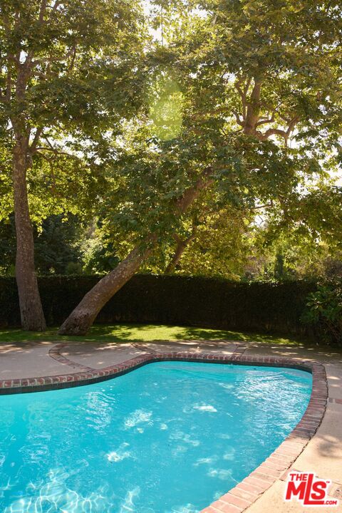603 Hightree Road Los Angeles, CA 90402 - Photo 20 of 22
