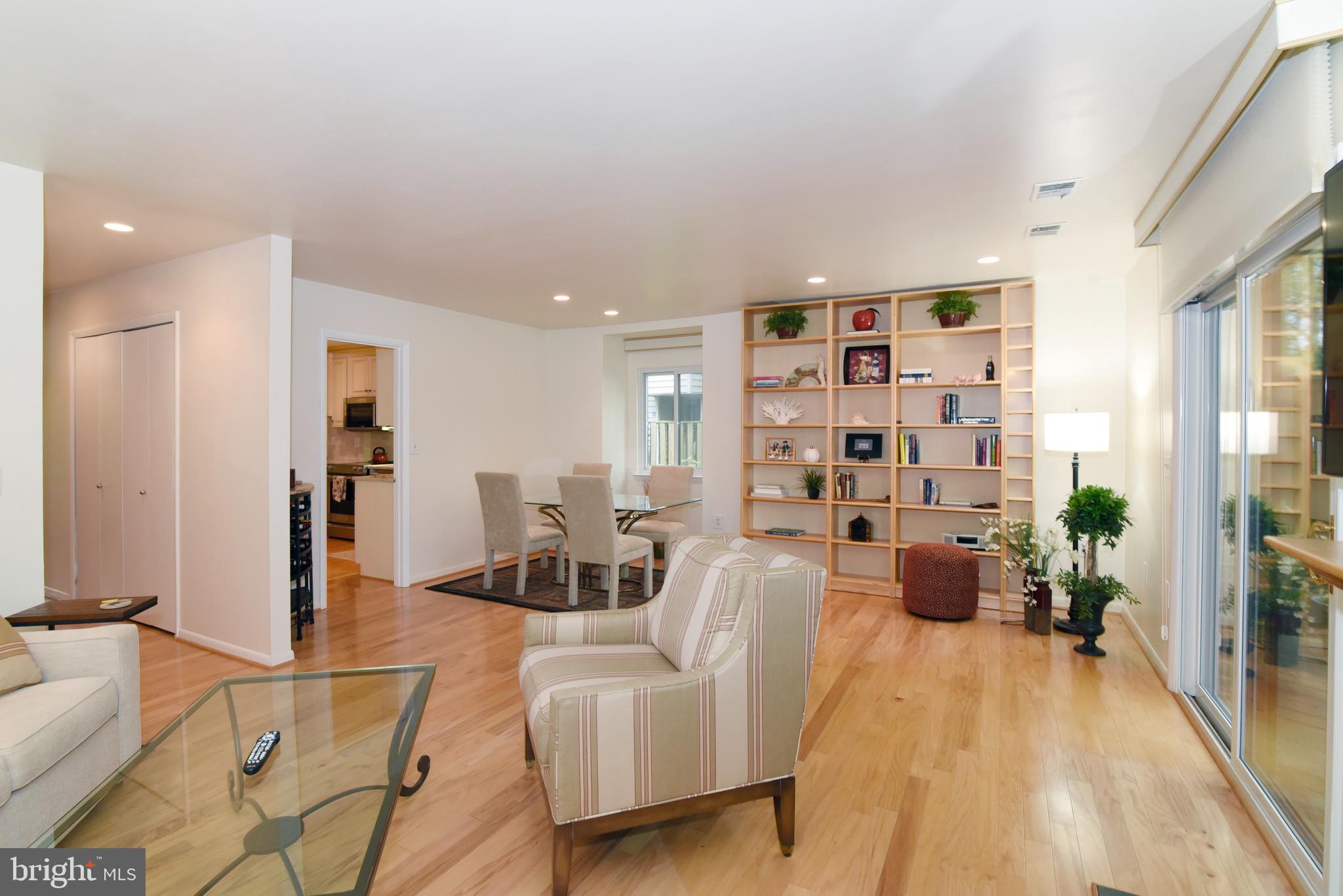 1990 Winterport Cluster Reston, VA 20191 - Photo 4 of 26 Gallery Image 4