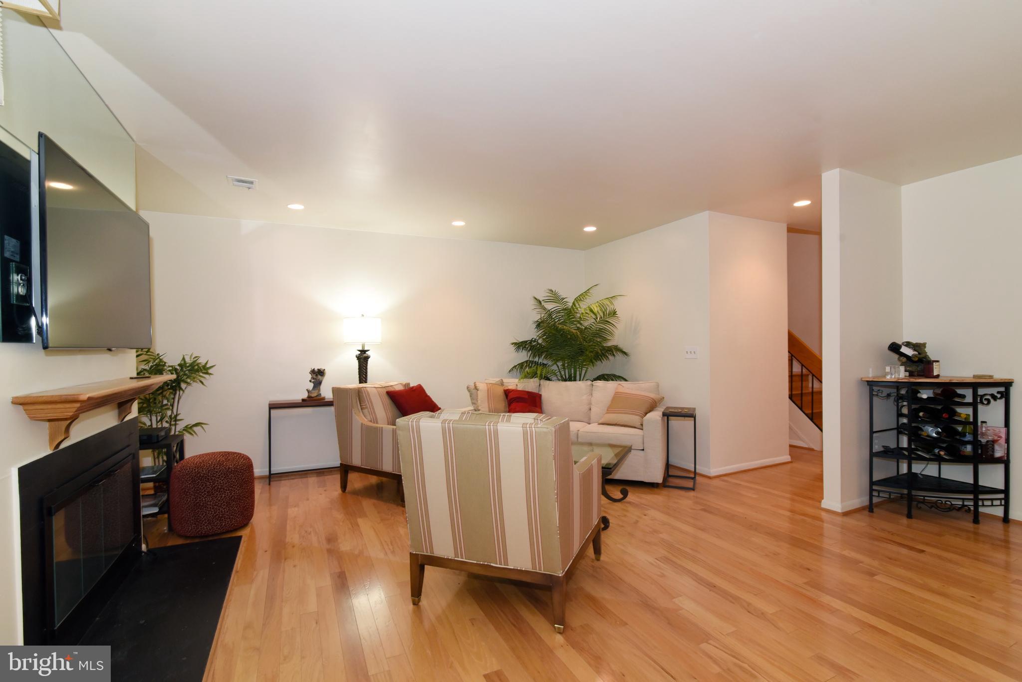 1990 Winterport Cluster Reston, VA 20191 - Photo 6 of 26 Gallery Image 6