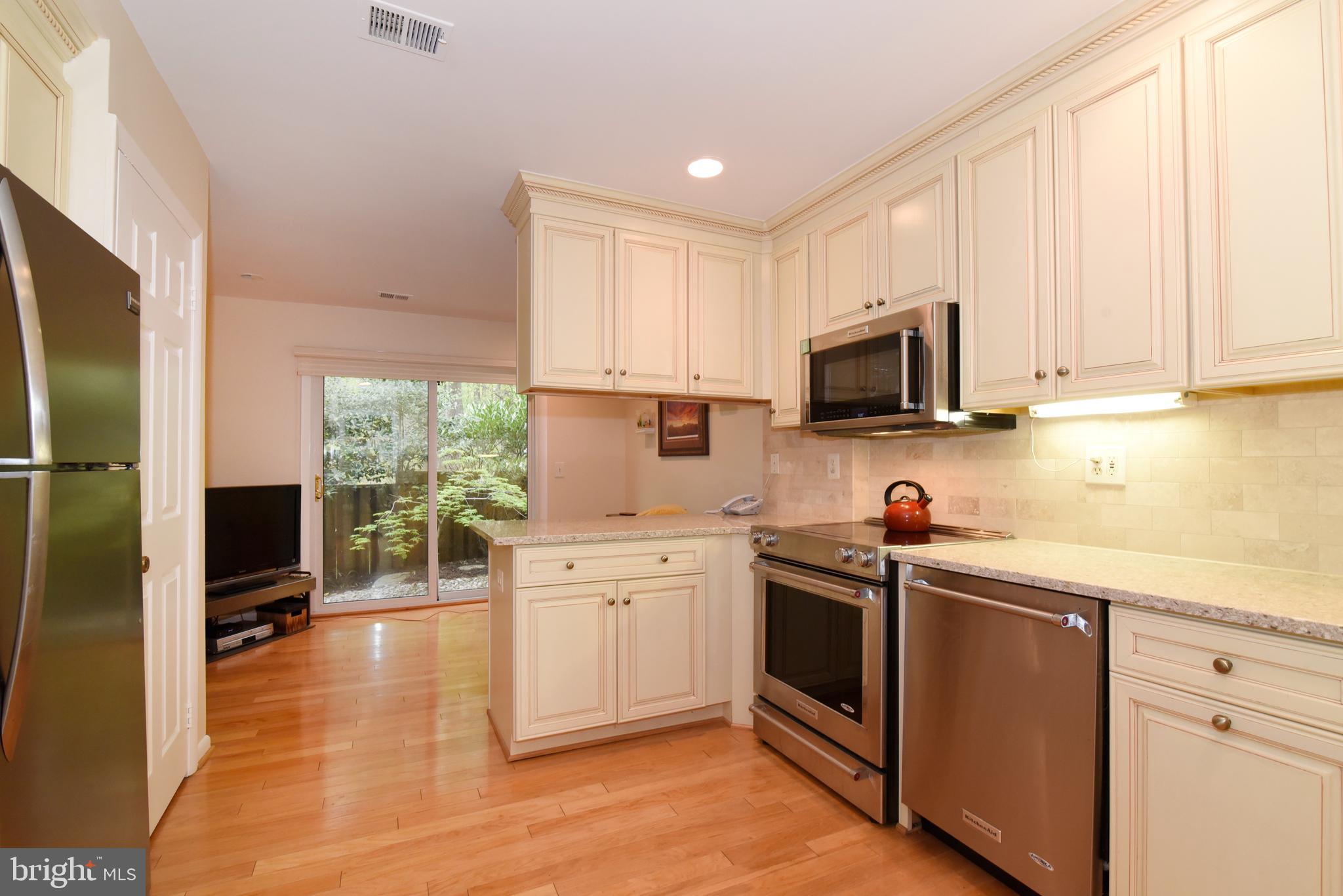 1990 Winterport Cluster Reston, VA 20191 - Photo 9 of 26 Gallery Image 9