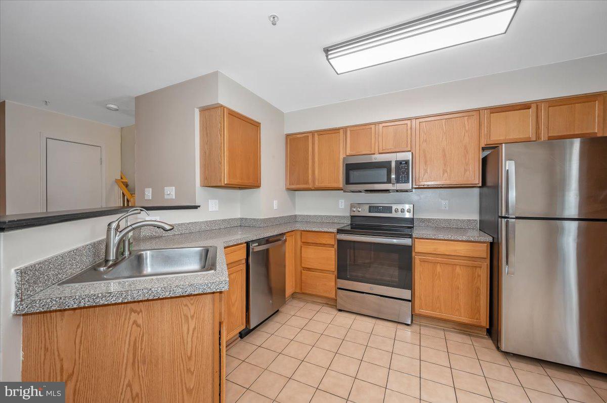 4946 Whitney Terrace Frederick, MD 21703 - Photo 3 of 30