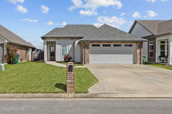 $350,000 | 215 Whispering Meadows Road, Broussard, LA 70518