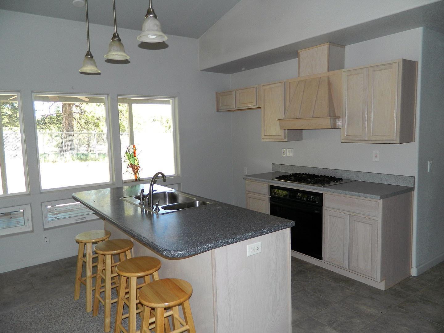16260 Knollcrest Road Klamath Falls, OR 97603 - Photo 7 of 21 Additional Photo