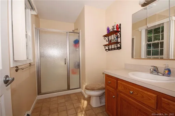 $2,900 | 9 Ledgewood Court, Norwich, CT 06360