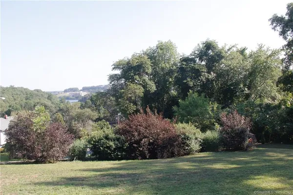 $2,900 | 9 Ledgewood Court, Norwich, CT 06360