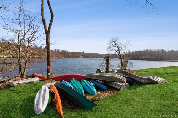 a view of outdoor space with entertaining space