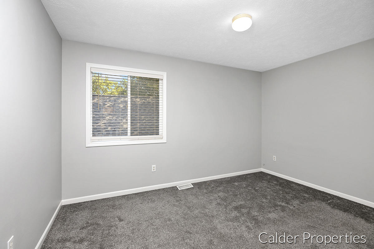 1044 Rathbone Street Southwest Wyoming, MI 49509 - Photo 11 of 21 IMG_1011