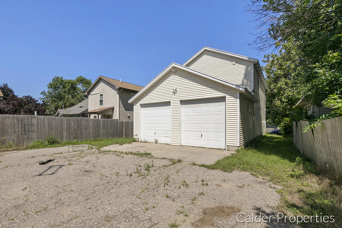 1044 Rathbone Street Southwest Wyoming, MI 49509 - Photo 19 of 21 IMG_1018