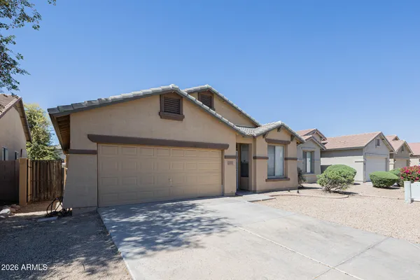 $1,995 | 6918 South 37th Glen, Phoenix, AZ 85041