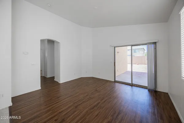 $1,995 | 6918 South 37th Glen, Phoenix, AZ 85041