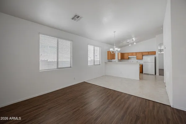 $2,150 | 6918 South 37th Glen, Phoenix, AZ 85041
