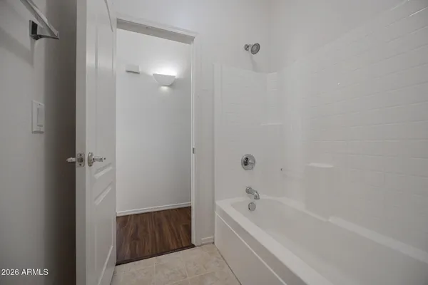 $2,050 | 6918 South 37th Glen, Phoenix, AZ 85041