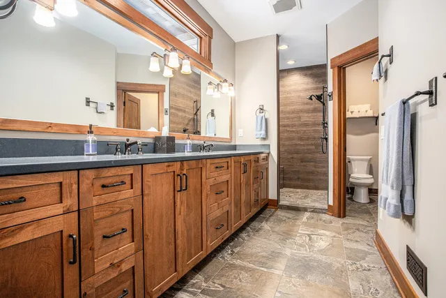 $949,900 | 7606 North 46th Street, Augusta, MI 49012