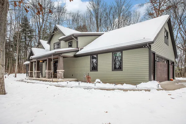 $949,900 | 7606 North 46th Street, Augusta, MI 49012