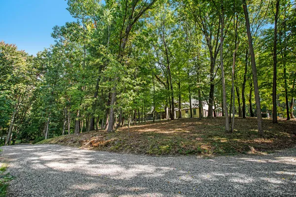 $949,900 | 7606 North 46th Street, Augusta, MI 49012