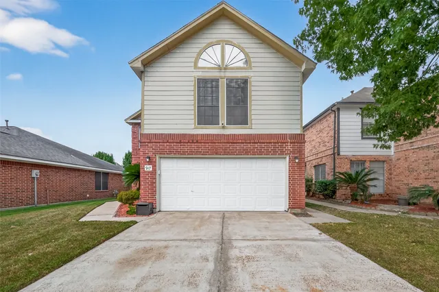 $224,900 | 917 Hartman Drive, Baytown, TX 77521