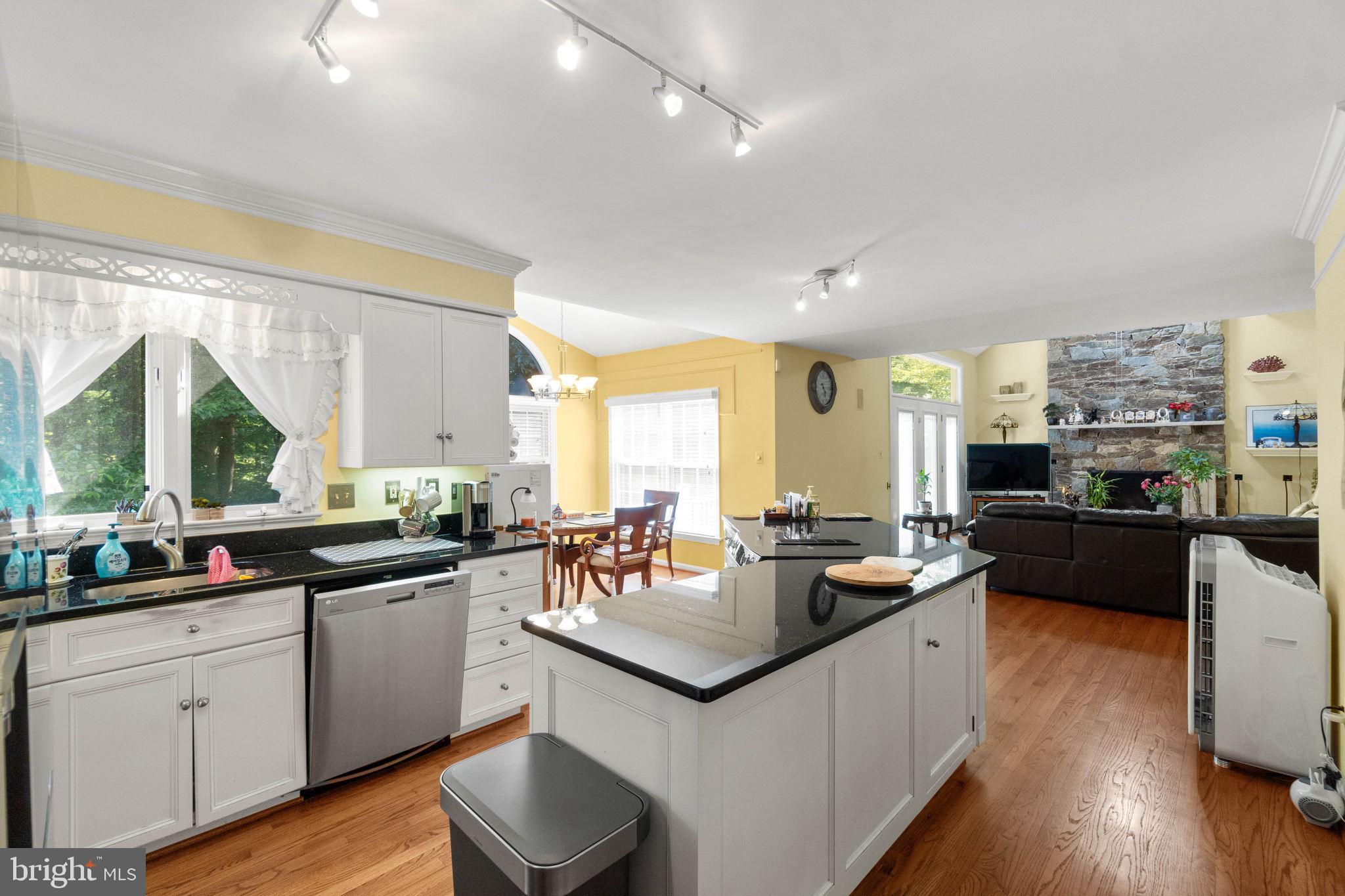 10 Atwood Court Silver Spring, MD 20906 - Photo 2 of 21 Gallery Image 2
