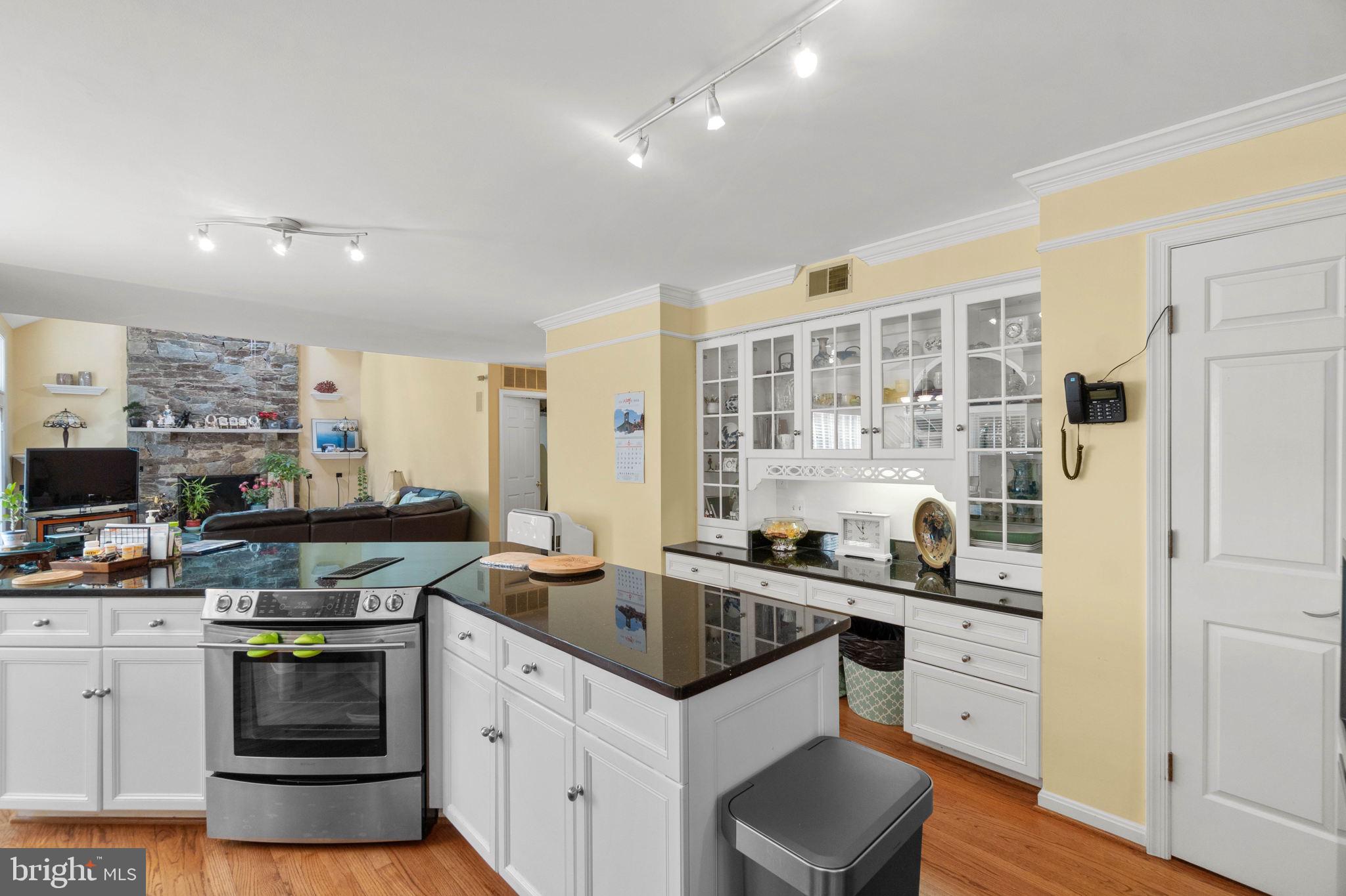 10 Atwood Court Silver Spring, MD 20906 - Photo 3 of 21 Gallery Image 3