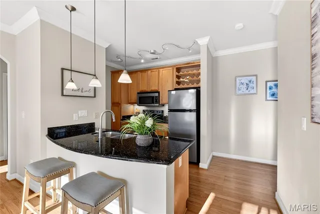 $170,000 | 2714 Mcknight Crossing Court, Rock Hill, MO 63119