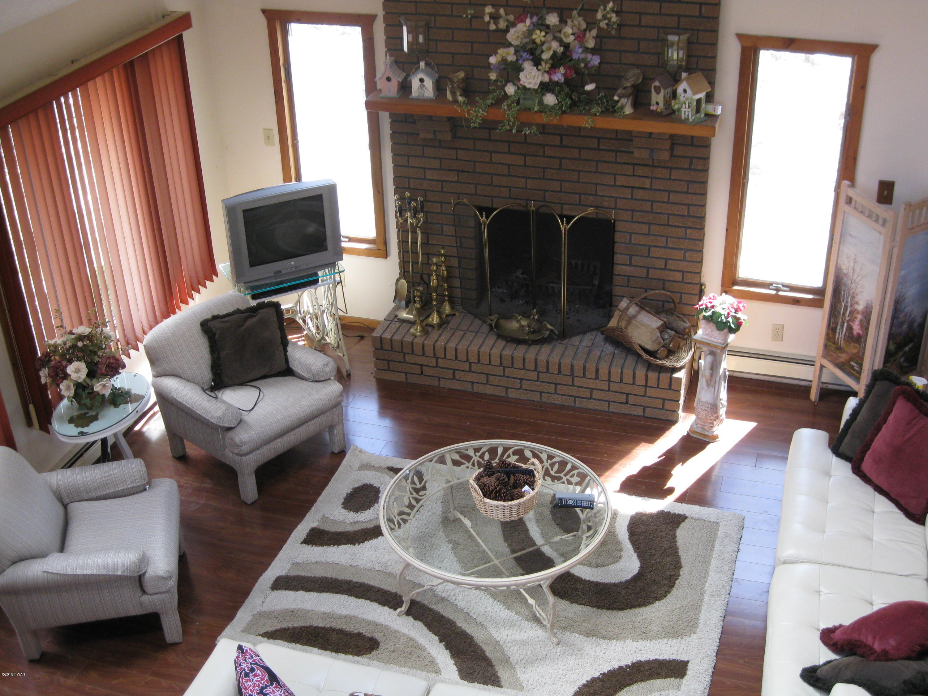 462 Log Tavern Road Milford, PA 18337 - Photo 12 of 37 Gallery Image 12