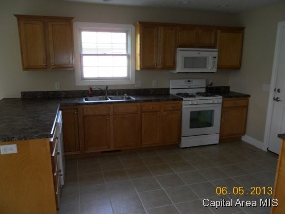 6 Stelte Lane Springfield, IL 62702 - Photo 8 of 10