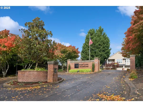 $399,900 | 3850 Summerlinn Drive, West Linn, OR 97068