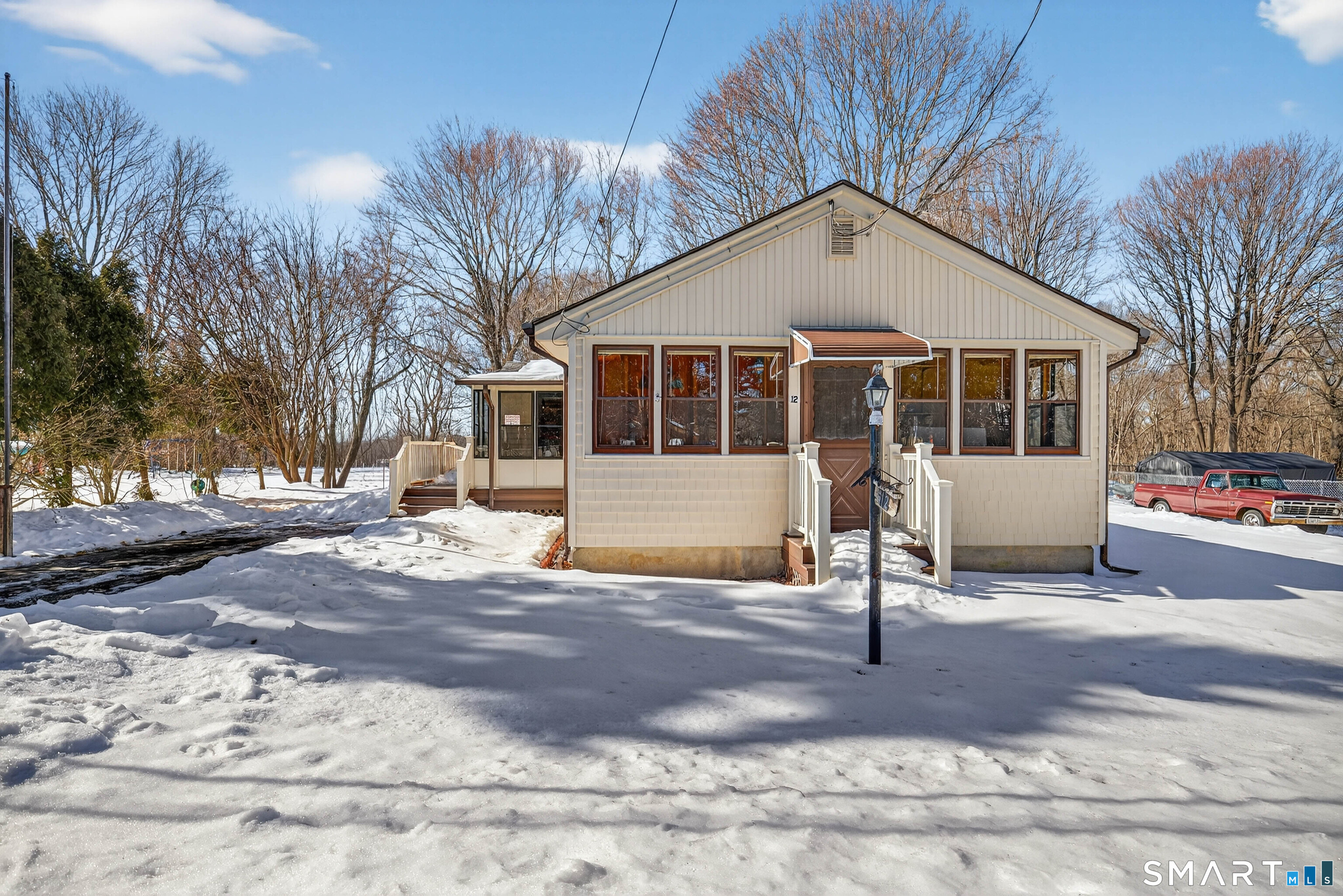 12 Pine Street Waterford, CT 06385 - Photo 1 of 28