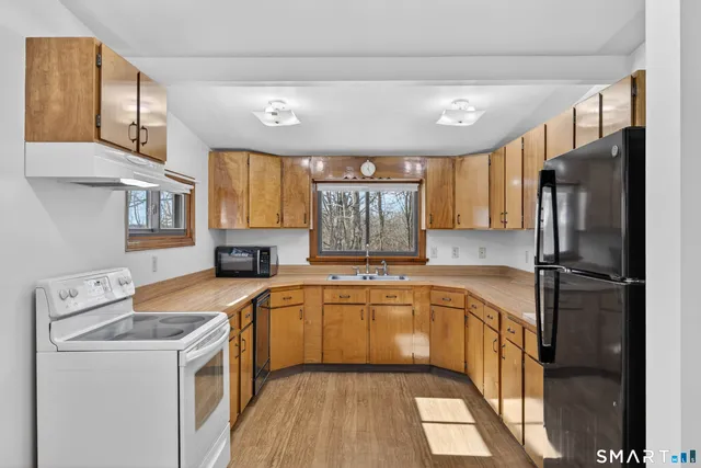 $2,000 | 12 Pine Street, Waterford, CT 06385