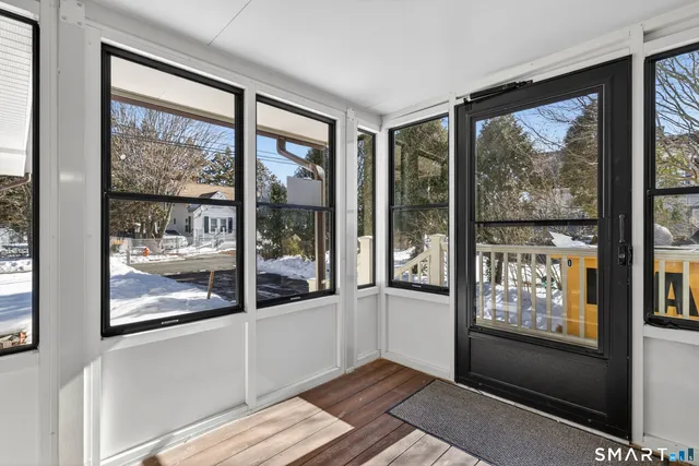 $2,000 | 12 Pine Street, Waterford, CT 06385