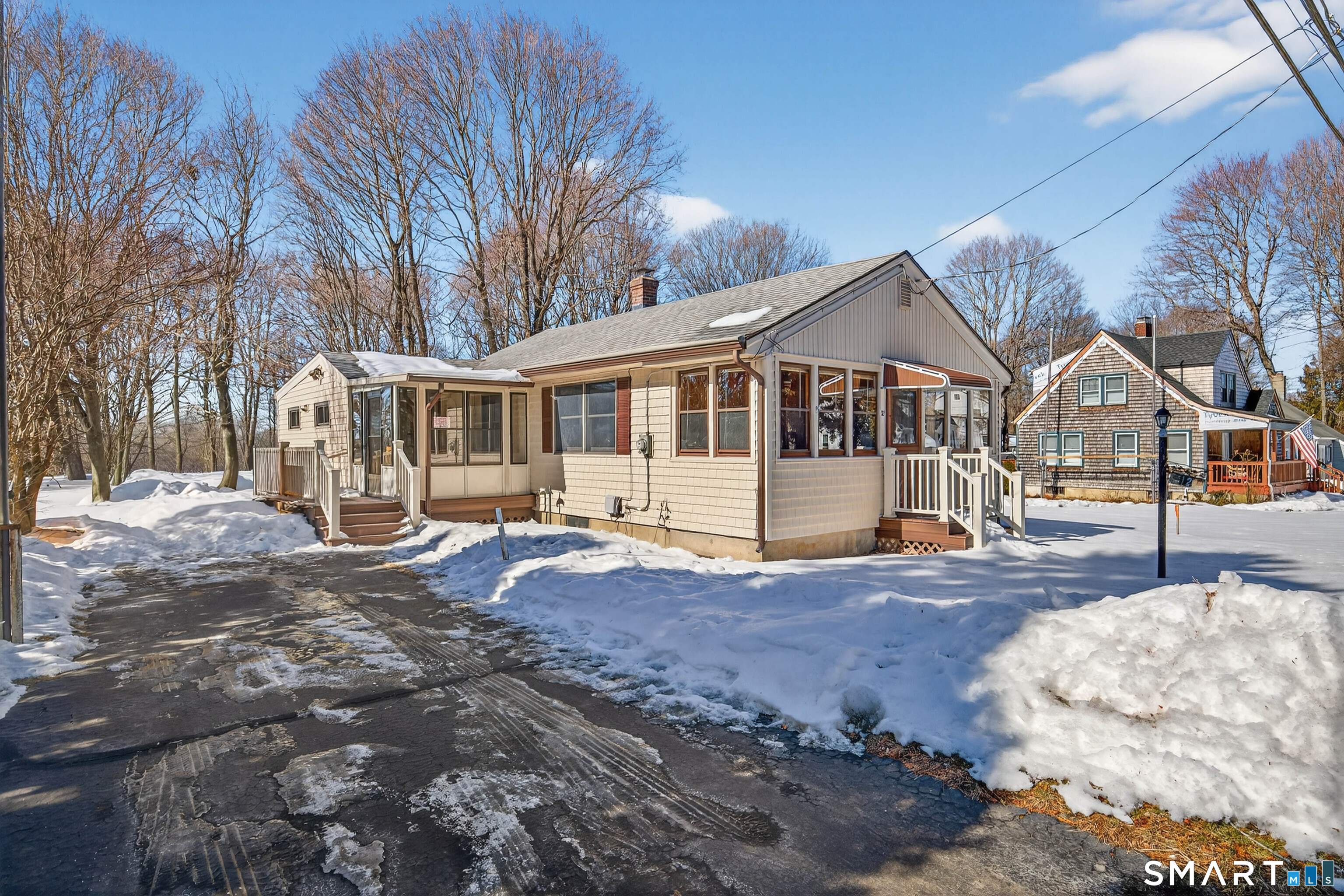 12 Pine Street Waterford, CT 06385 - Photo 2 of 28