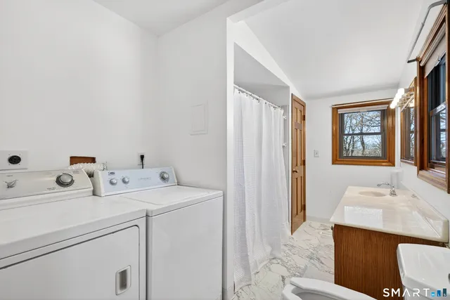 $2,000 | 12 Pine Street, Waterford, CT 06385