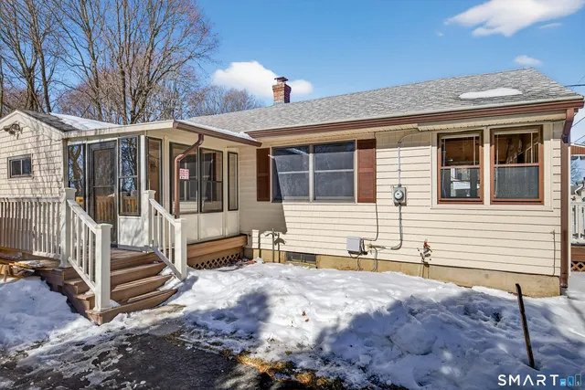 $2,000 | 12 Pine Street, Waterford, CT 06385