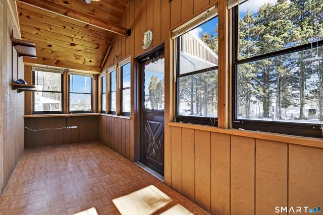 $2,000 | 12 Pine Street, Waterford, CT 06385