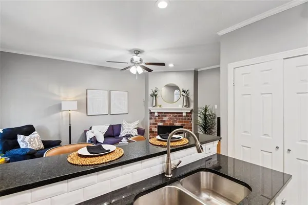 $189,500 | 6318 Richmond Avenue, Unit 4102, Dallas, TX 75214