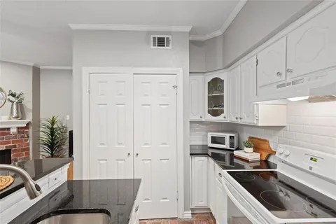 $189,500 | 6318 Richmond Avenue, Unit 4102, Dallas, TX 75214