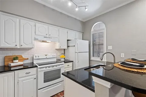 $189,500 | 6318 Richmond Avenue, Unit 4102, Dallas, TX 75214