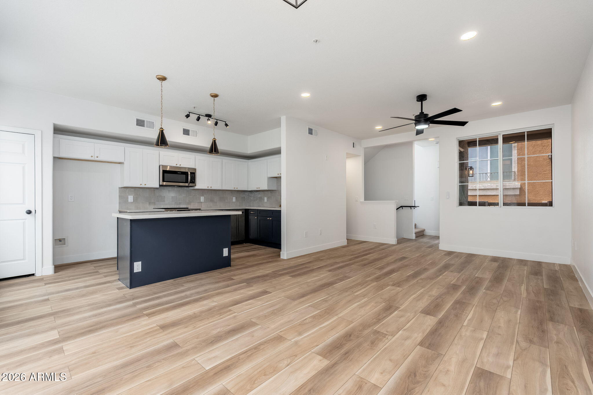 18250 North Cave Creek Road, Unit 161 Phoenix, AZ 85032 - Photo 7 of 44 18250 N Cave Creek Road Unit 161 - 06