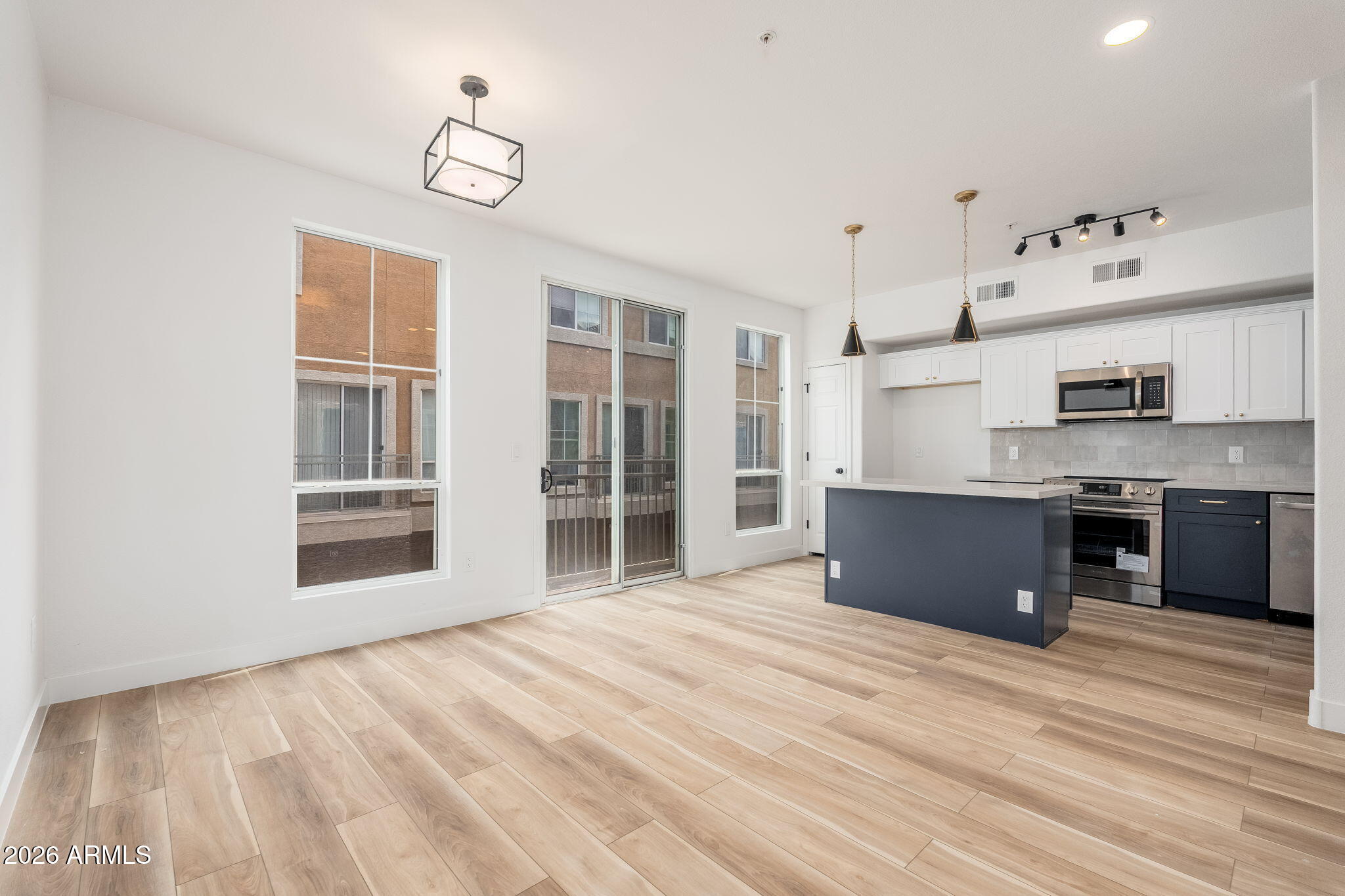 18250 North Cave Creek Road, Unit 161 Phoenix, AZ 85032 - Photo 9 of 44 18250 N Cave Creek Road Unit 161 - 07