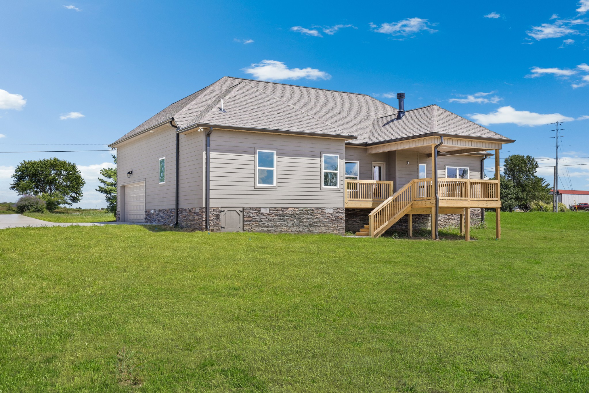 5638 Borthick Road Springfield, TN 37172 - Photo 41 of 43 a view of a house with a yard