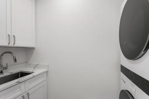 $1,795,000 | 3740 North Racine Avenue, Unit 2, Chicago, IL 60613