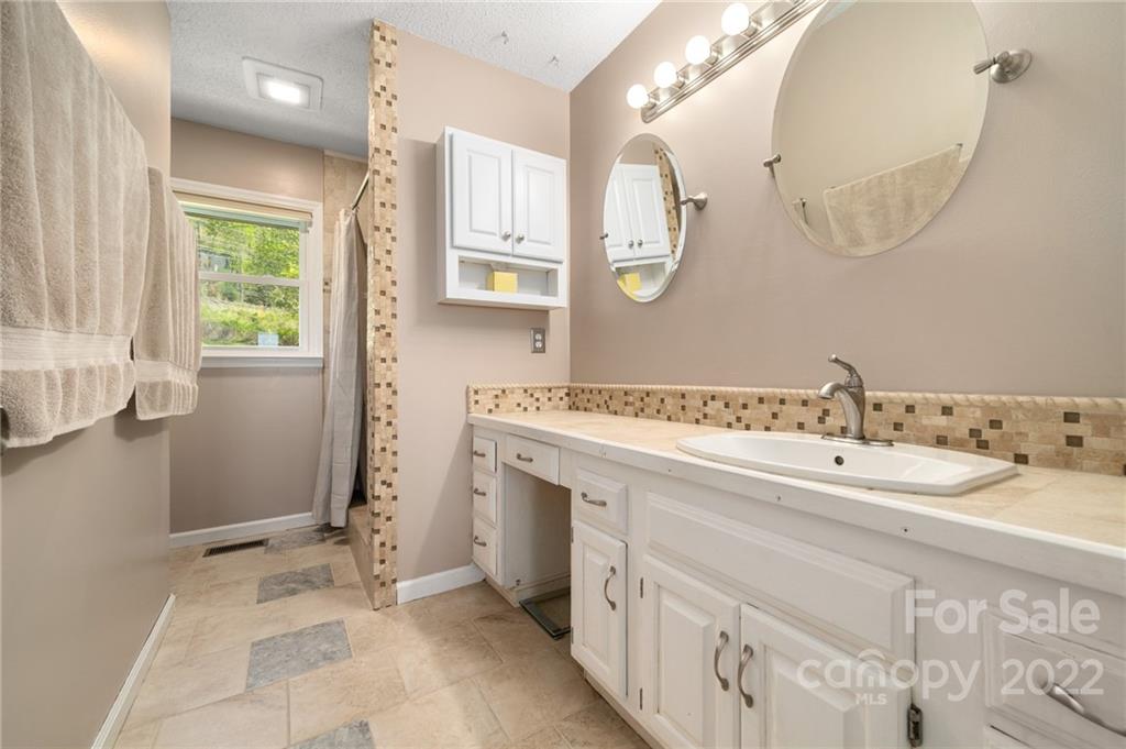 245 Ledbetter Road Arden, NC 28704 - Photo 20 of 42 Gallery Image 20