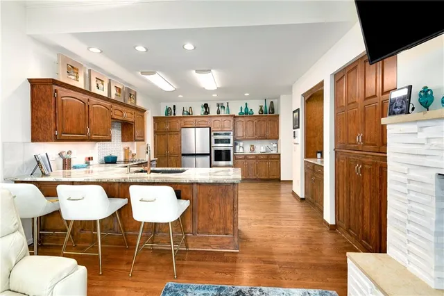 $615,000 | 6122 Northeast Upper Wood Road, Lee's Summit, MO 64064