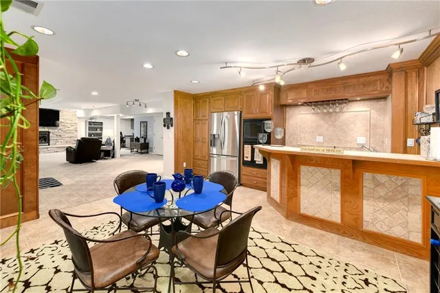 $615,000 | 6122 Northeast Upper Wood Road, Lee's Summit, MO 64064