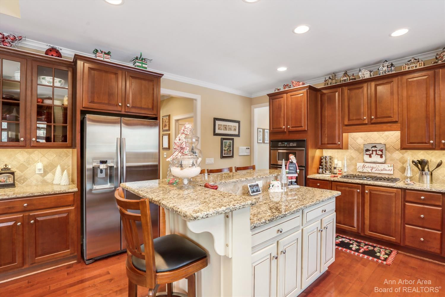 7024 Fox Ridge Drive Dexter, MI 48130 - Photo 11 of 62 Kitchen