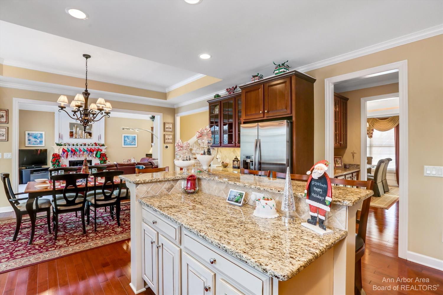 7024 Fox Ridge Drive Dexter, MI 48130 - Photo 12 of 62 Kitchen