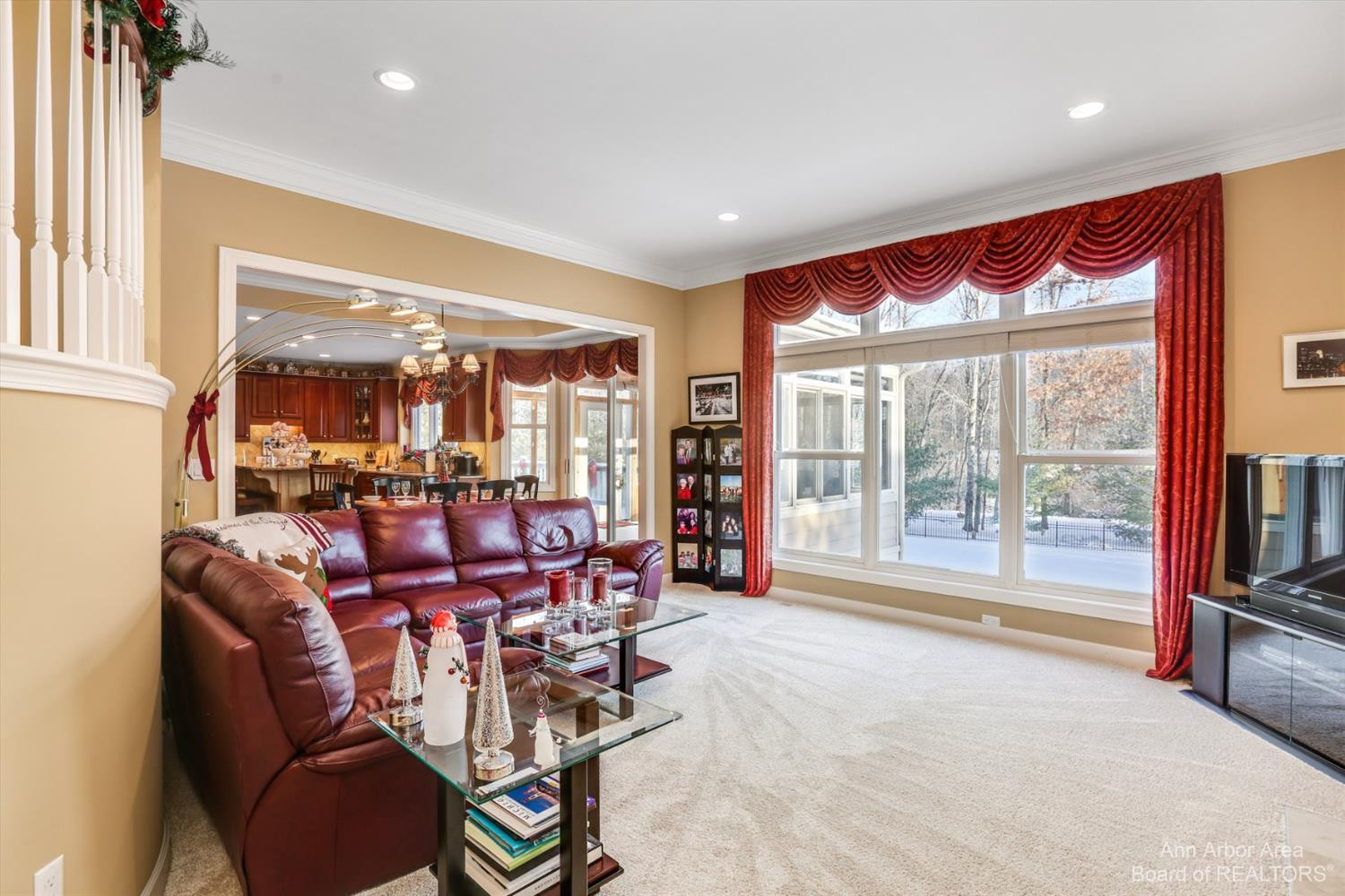 7024 Fox Ridge Drive Dexter, MI 48130 - Photo 5 of 62 Living Room