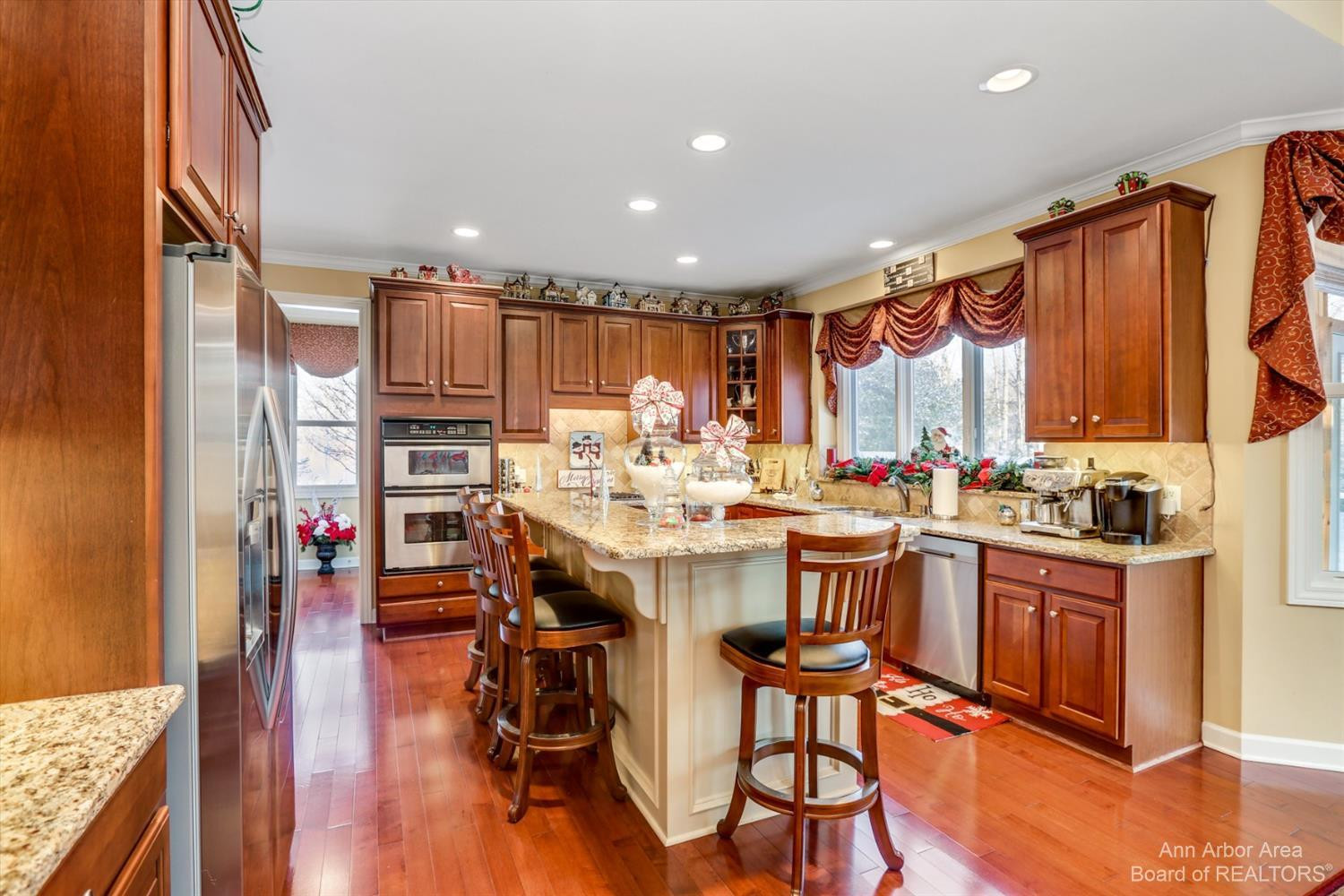 7024 Fox Ridge Drive Dexter, MI 48130 - Photo 9 of 62 Kitchen